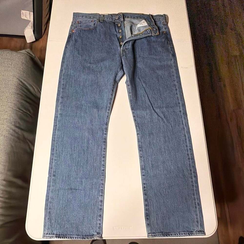 Men's 501 Levi's Jeans - Picture 1 of 7